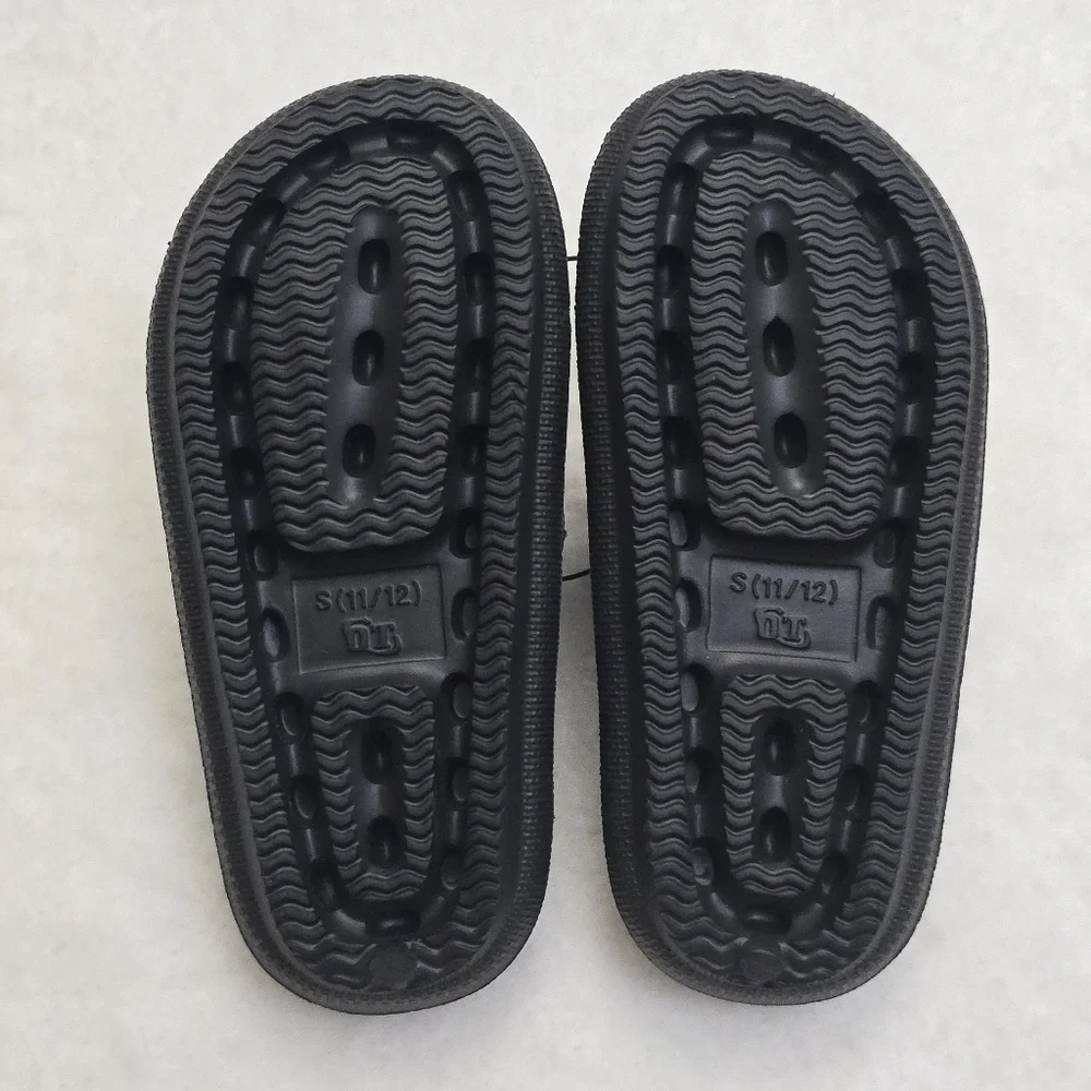 NWT Boys Black Slides S 11/12 Sandals Casual Slip On Summer Beach Shoes